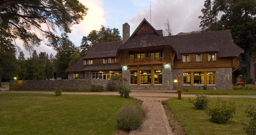 Hosteria Futalaufquen Lago Futalaufquen 外观 照片