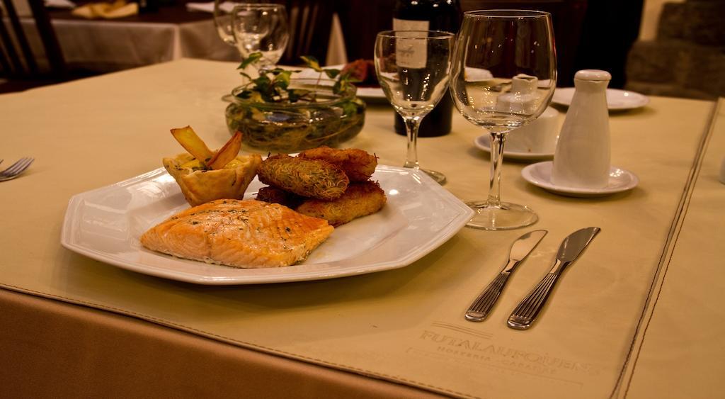 Hosteria Futalaufquen Lago Futalaufquen 外观 照片