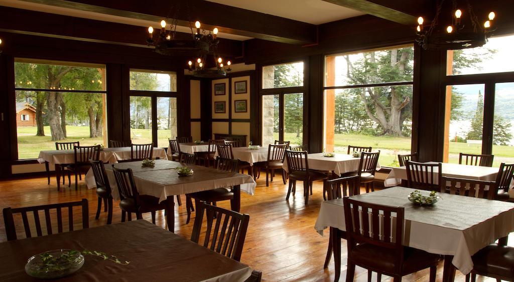 Hosteria Futalaufquen Lago Futalaufquen 外观 照片