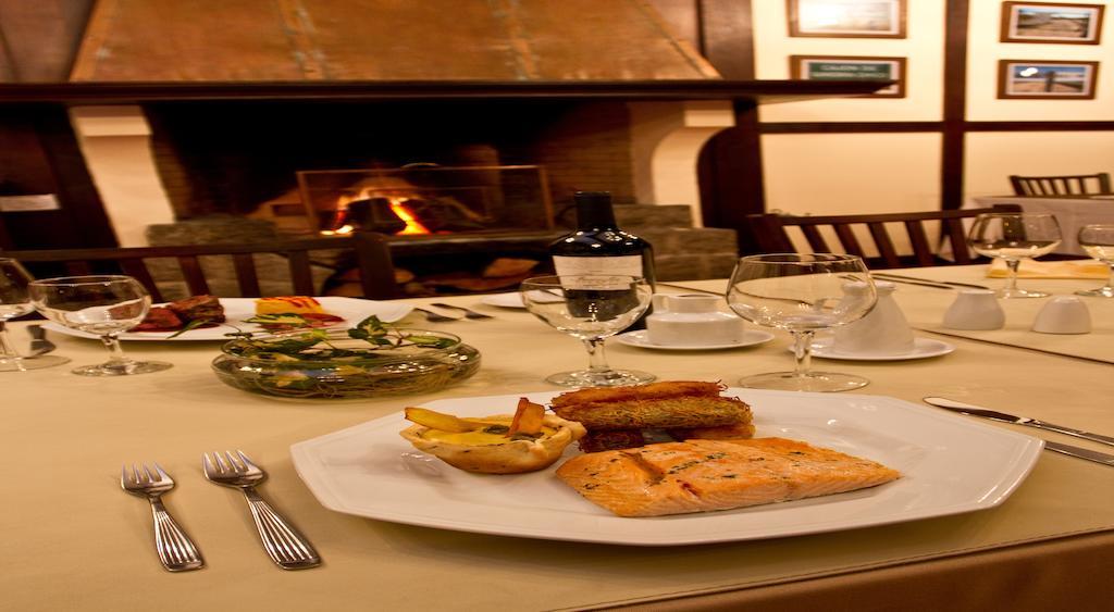 Hosteria Futalaufquen Lago Futalaufquen 外观 照片