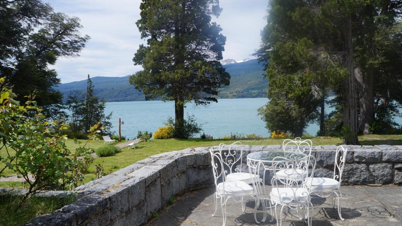 Hosteria Futalaufquen Lago Futalaufquen 外观 照片