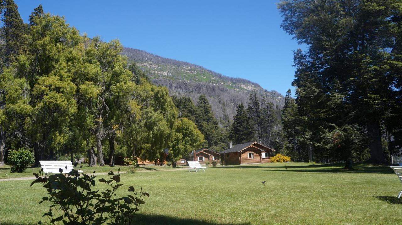 Hosteria Futalaufquen Lago Futalaufquen 外观 照片