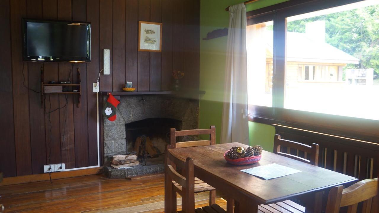Hosteria Futalaufquen Lago Futalaufquen 外观 照片