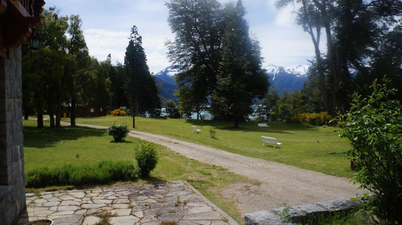 Hosteria Futalaufquen Lago Futalaufquen 外观 照片